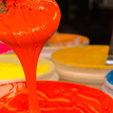 چرا انتخاب نوع جوهر در چاپ مهم است؟ راهنمای انتخاب بهترین چاپخانه خیابان اتحاد